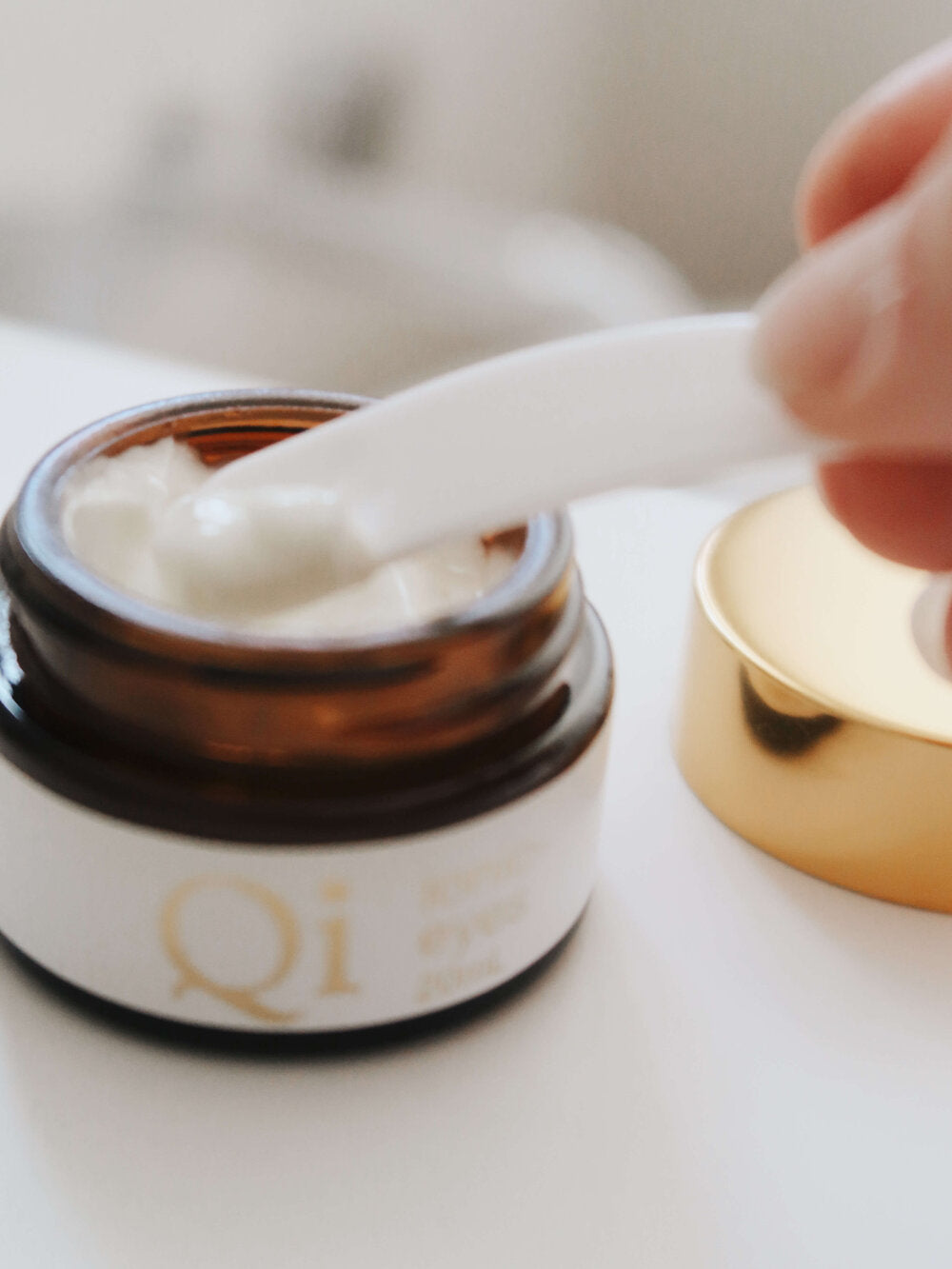 Qi beauty - lonic eye cream